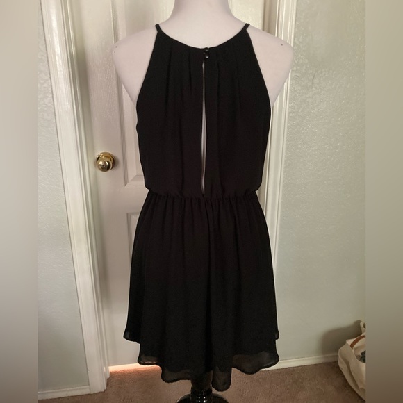 Lush Black sleeveless dress open back - Picture 3 of 6